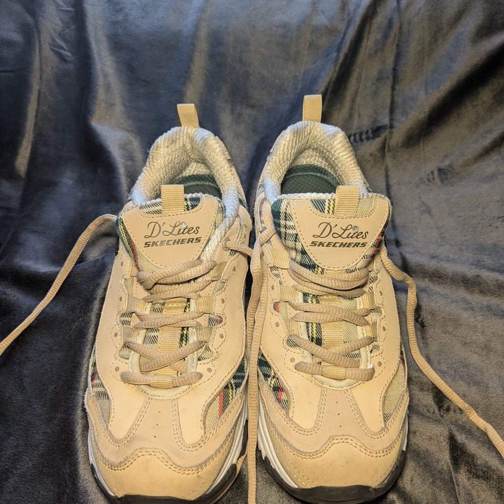 Skechers D'Lites Women's Sneakers - Cream and Green